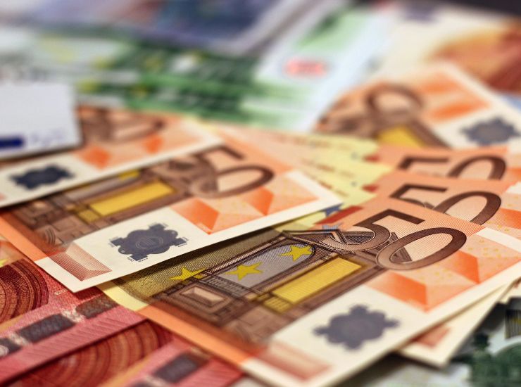 Cinquecento euro in un mese (pexels.com) - circuitolavoro.it