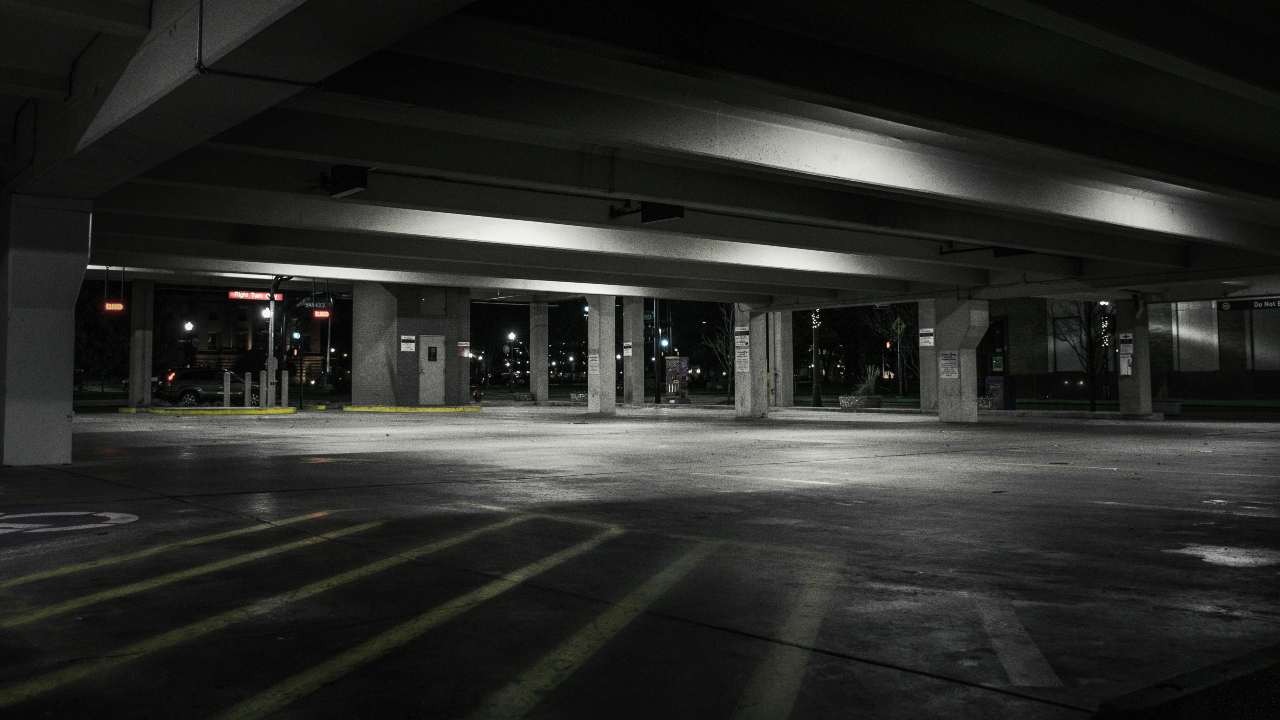 Parcheggio sulle strisce (pexels.com) - circuitolavoro.it