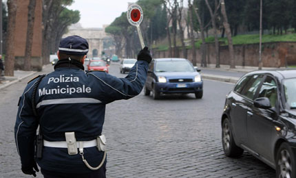 Comune di Salerno: concorso per l'assunzione di vigili urbani stagionali