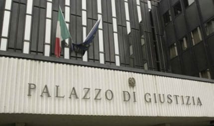 Le domande di partecipazione devono essere presentate, unitamente alla copia di un documento di riconoscimento, previa registrazione, attraverso l’apposito form telematico, entro il 19 novembre 2015, data di scadenza del bando.