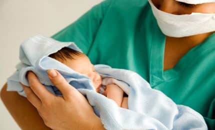 Concorsi Asp Crotone: 4 assunzioni per Ostetrica