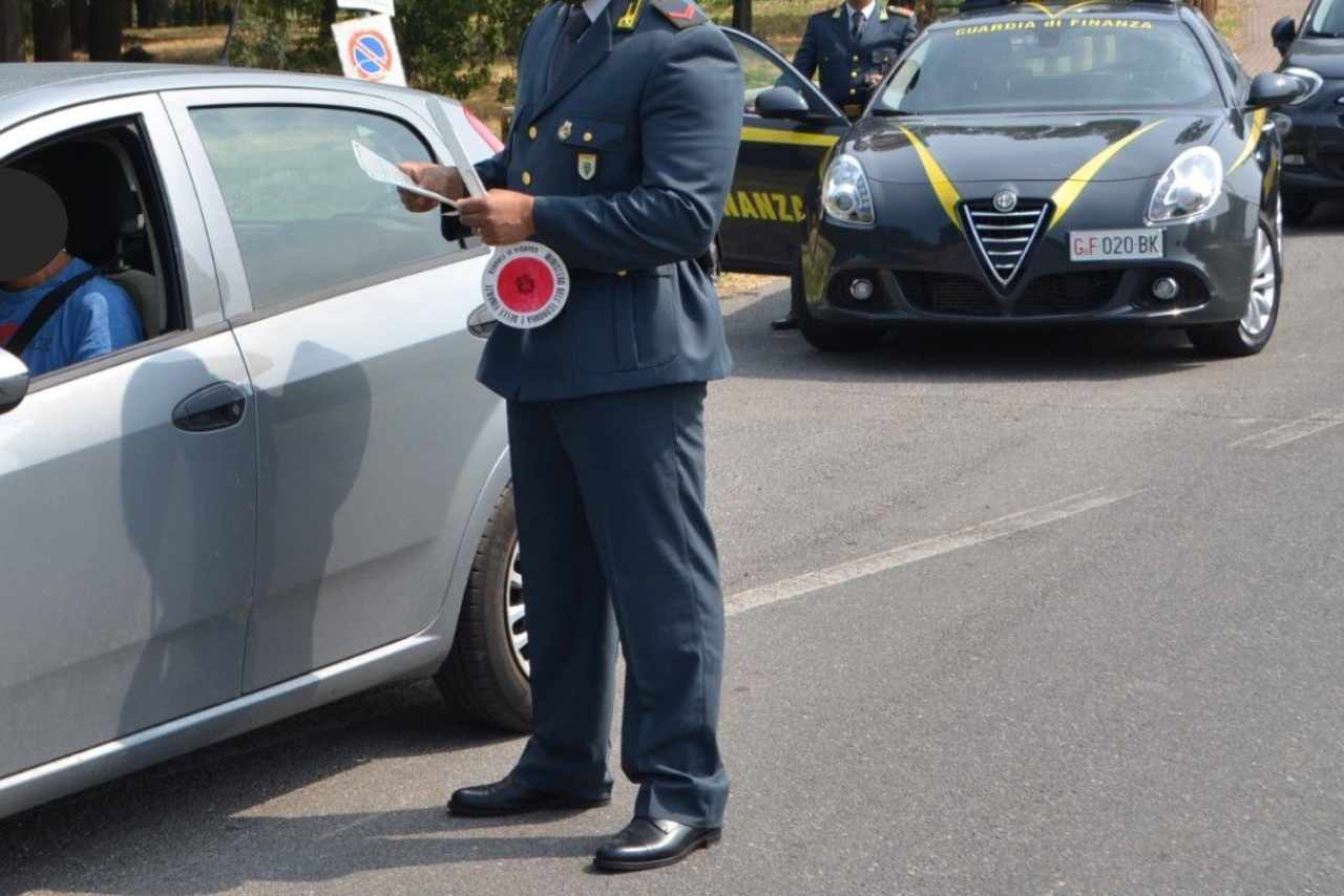 Posto di blocco, Guardia di Finanza