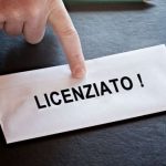 Lettera con scritto "Licenziato"