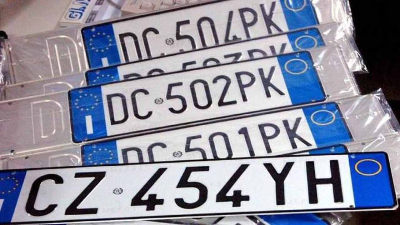 Targhe auto italiane