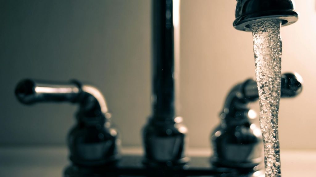 Bolletta acqua e TARI (pexels.com) - circuitolavoro.it