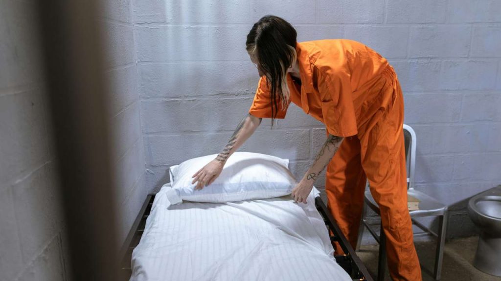 Carcere e bastano poche parole (pexels.com) - circuitolavoro.it