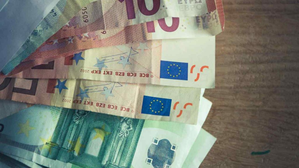Seicento euro (pexels.com) - circuitolavoro.it