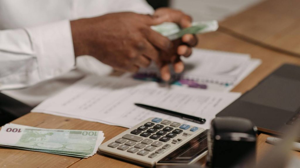 Soldi bonus (pexels.com) - circuitolavoro.it