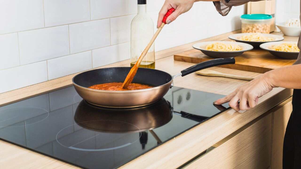 piano a induzione - freepik - circuitolavoro.it