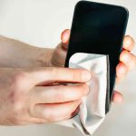 Pulire schermo smartphone